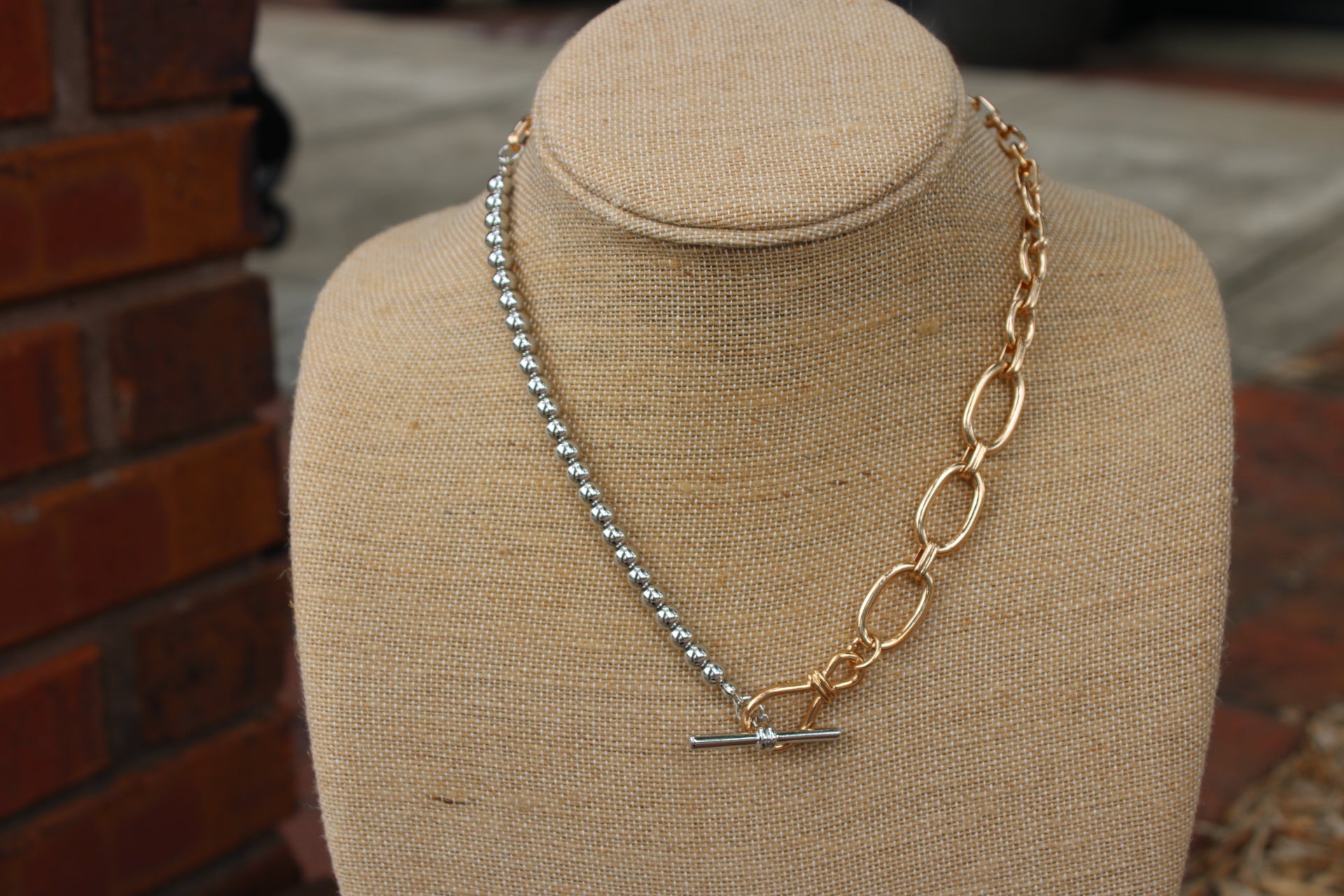 It Girl Golden Necklace