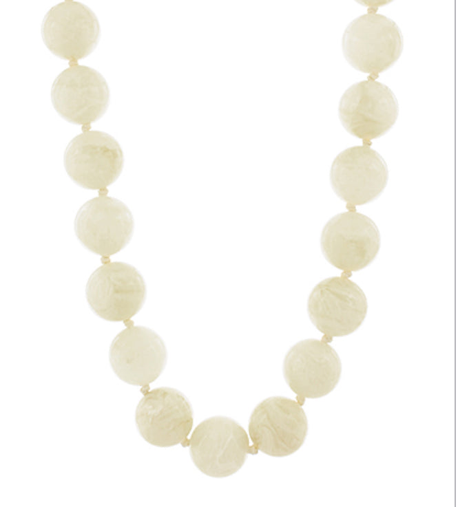 Sweet As Sugar Necklace In Ivory