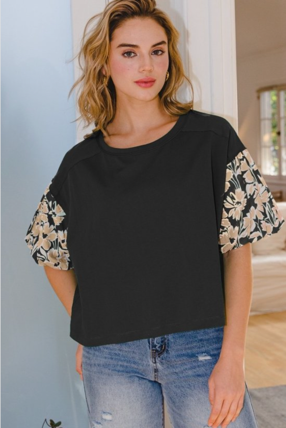 Haynes Floral Sleeve Top In Black