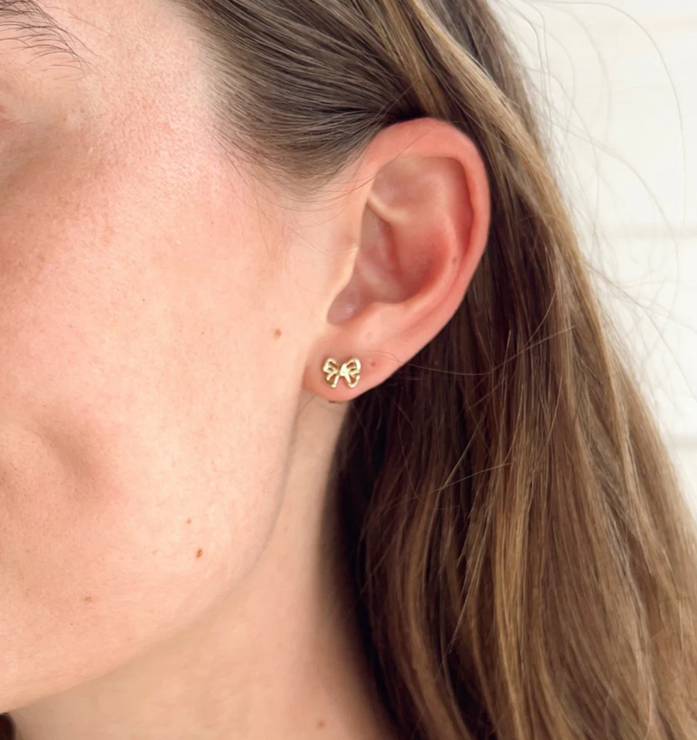 Bow Studs in Brushed 18K Gold Plated