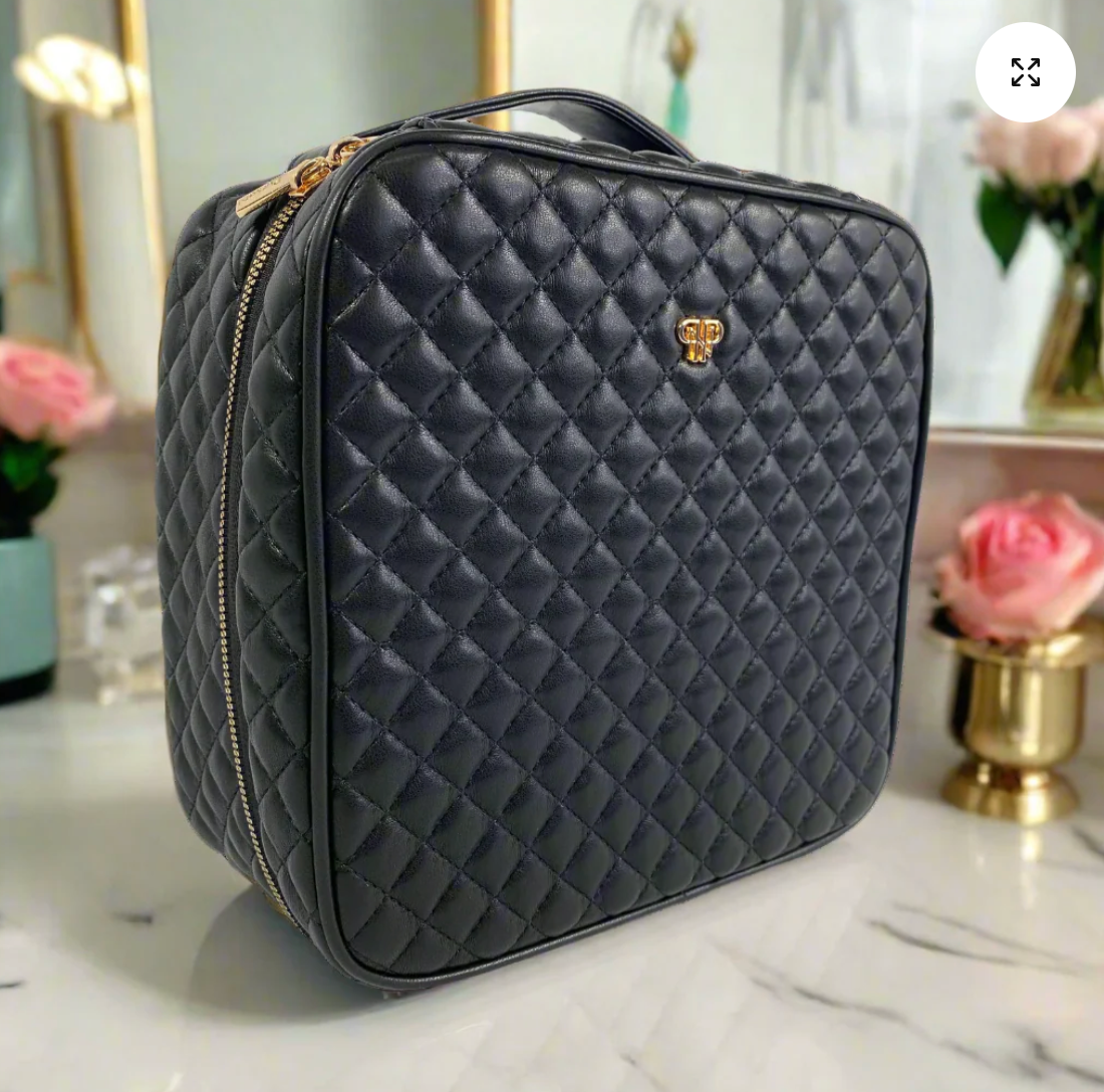 Mini Diva Makeup Case In Timeless Quilted