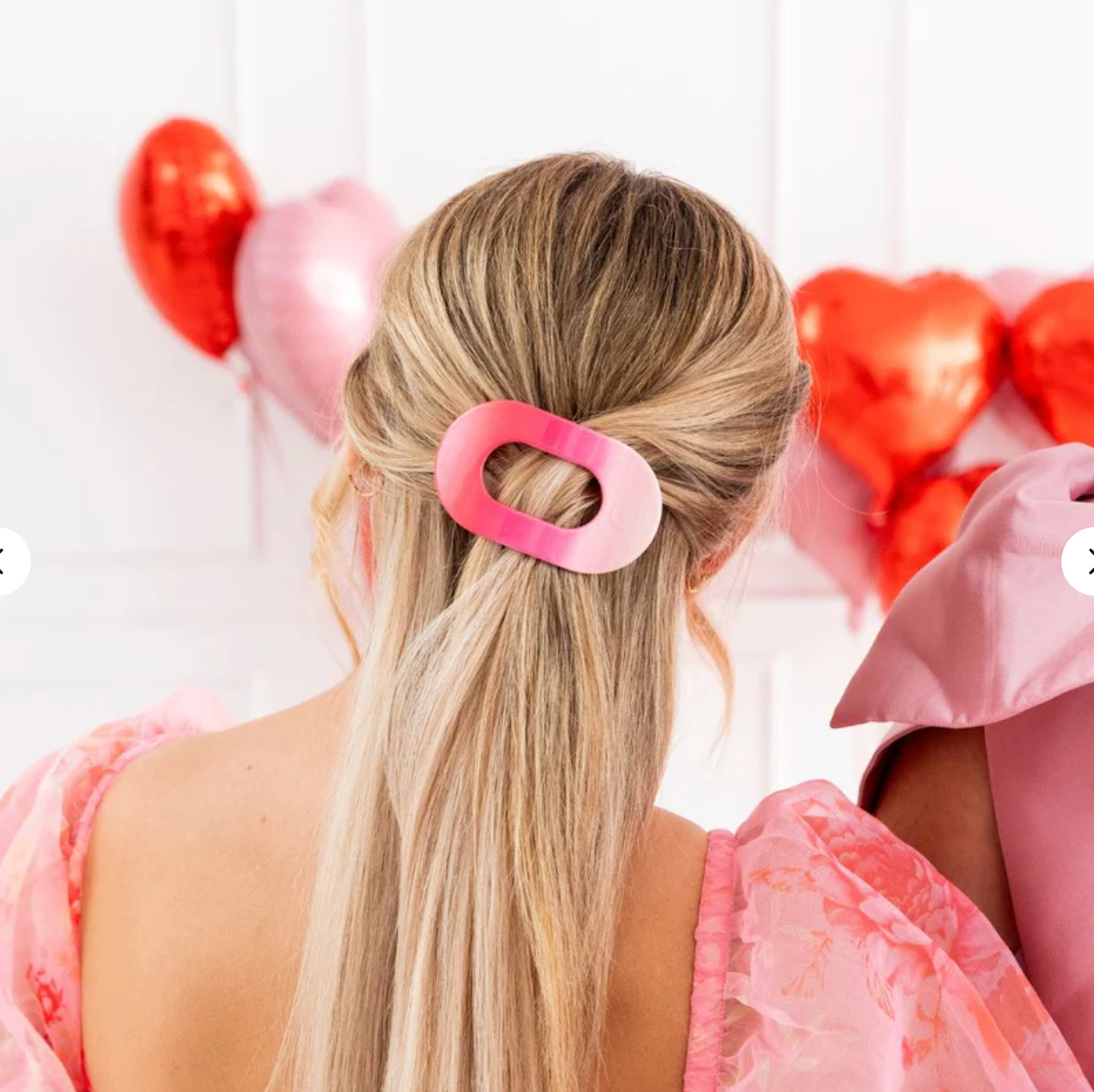 Kiss + Tell Medium Flat Round Clip