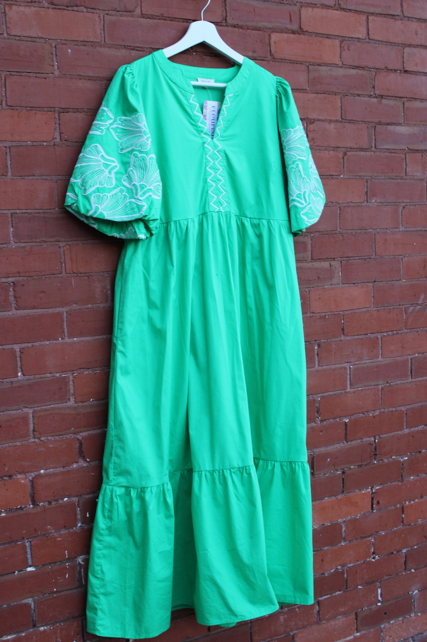 Sundays In Savannah Dress In Kelly Green
