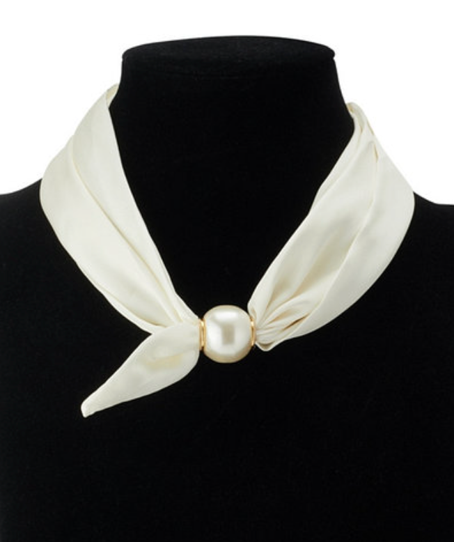 Casual Charm Magnetic Scarf Necklace In Creme