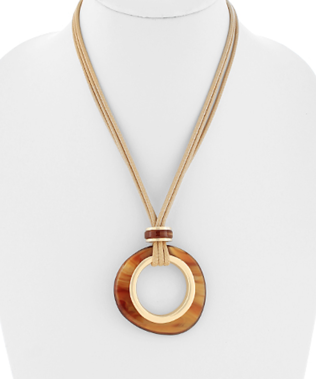 Good Taste Necklace In Tortoise