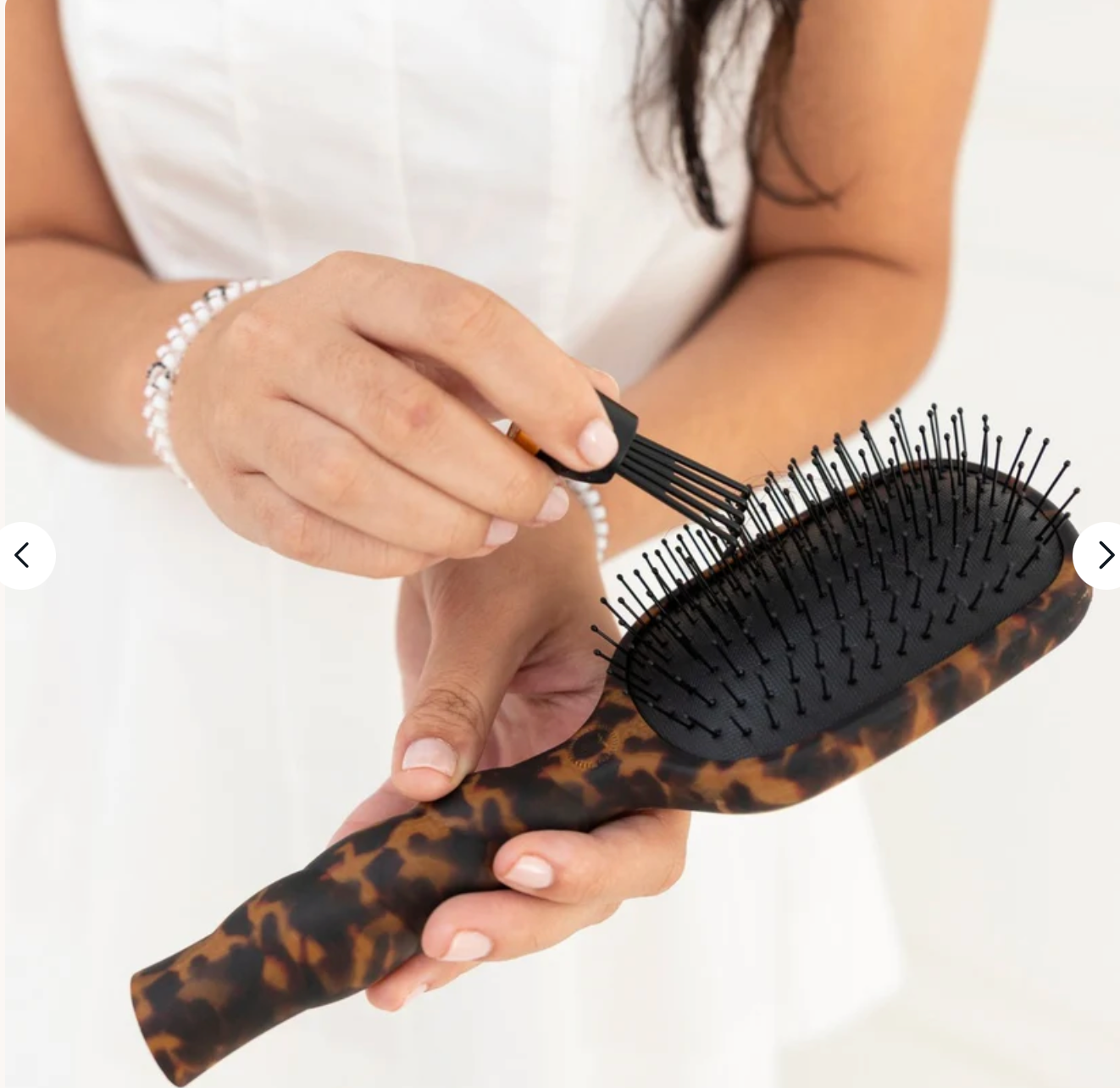Detangler Hair Brush For Medium Hair In Tortoise